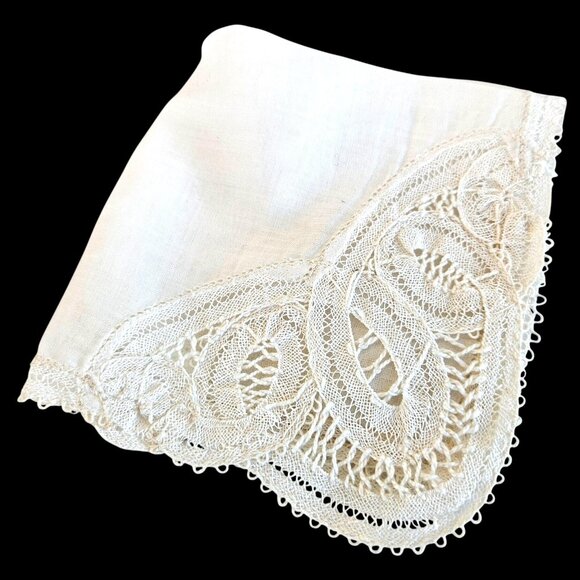 Antique Reticella Lace Hankie & Vintage Instant Christmas Collection Ornaments - Picture 2 of 12